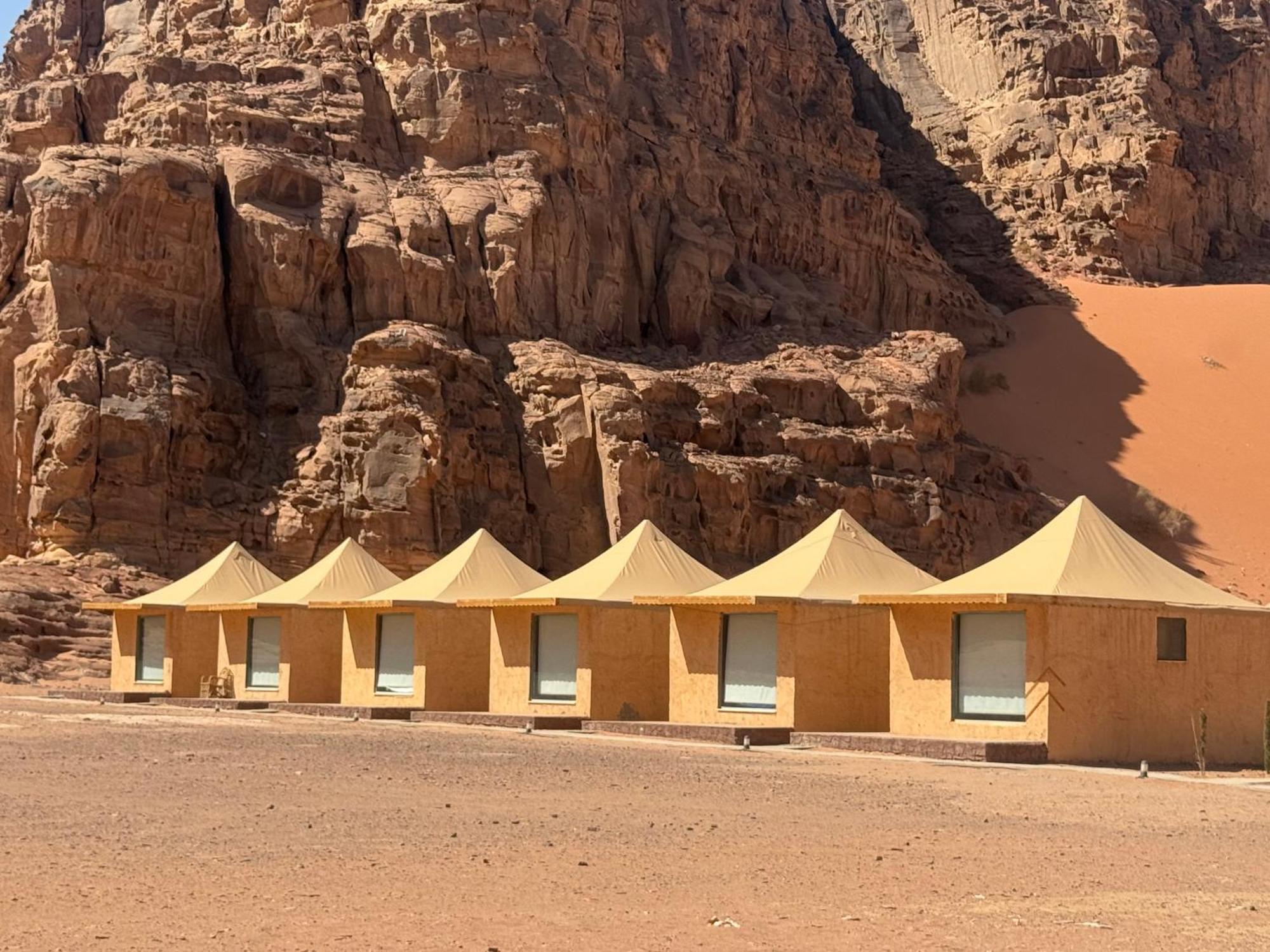 Rum Luxury Camp Wadi Rum Exterior photo
